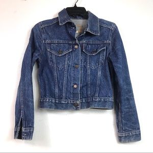 LEVi’S VINTAGE WOMEN’S DENIM JACKET SIZE SMALL